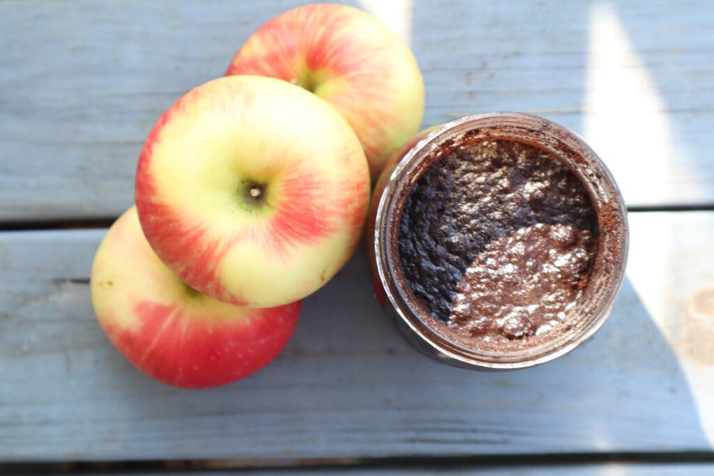 apples coffee infusing into apple cider vinegar